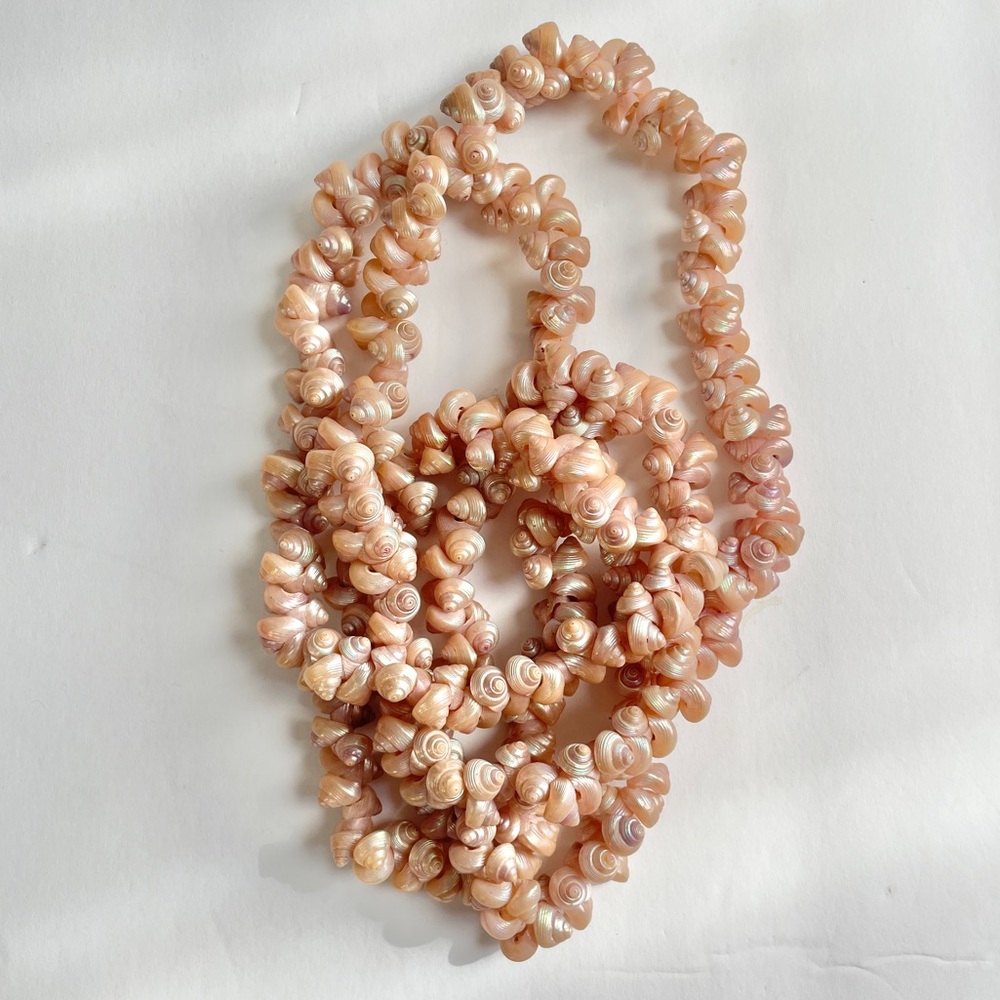 MOVING SALE! Vintage Pink Iridescent Trochus Shell Necklace